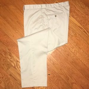 Roundtree & Yorke Classic Fit Khakis 38x32